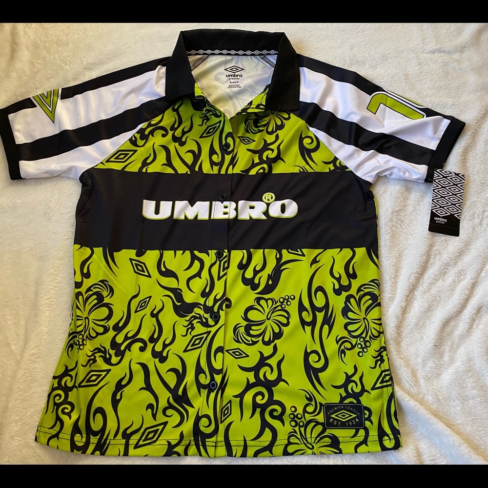 Women soccer Jersey. Like punch/ black beauty.